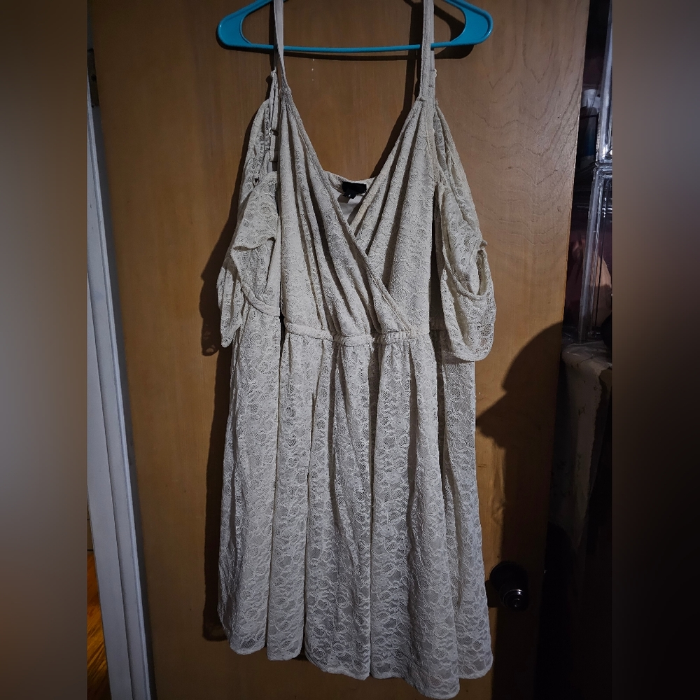 Torrid size 6 cream lace dress